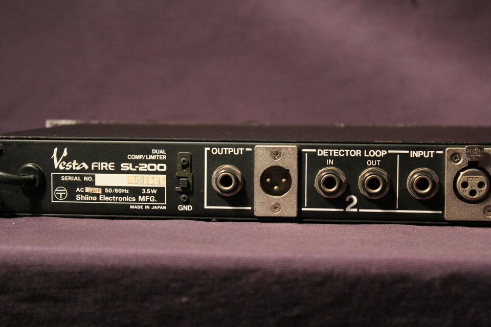 Vesta Fire SL-200 Comp/Limiter de segunda mano · Foto 6 de 6 · Madrid · 250 €