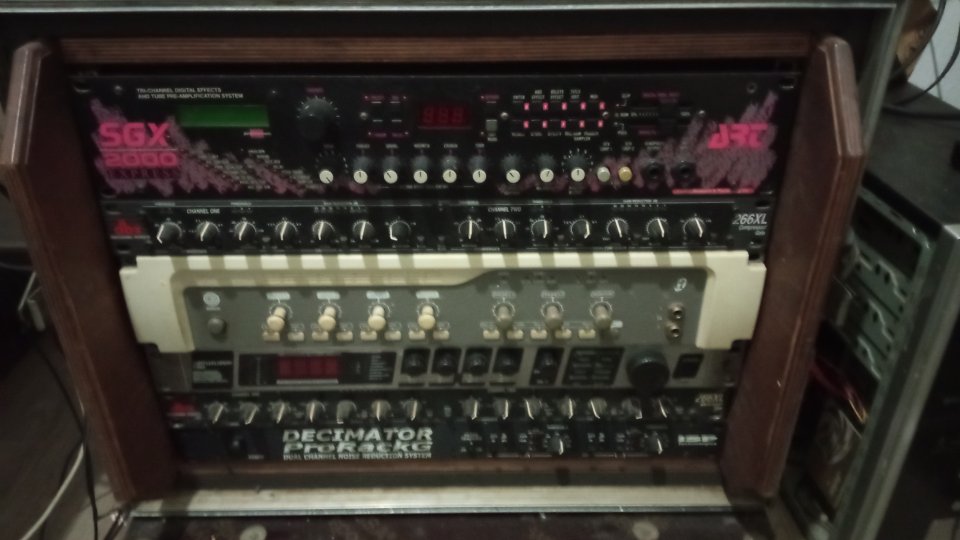 Triaxis,Mesa Boogie 20:20,Laboga Mr Hector,Decimator Pro Rack y mucho más de segunda mano · Foto 9 de 10 · Asturias · 12345 €