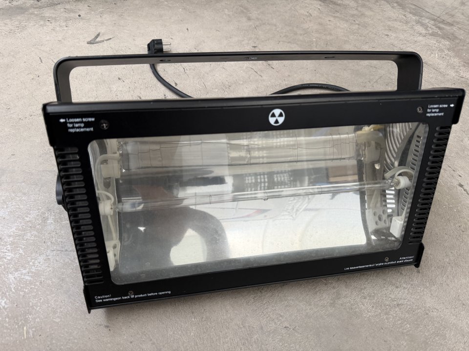 Atomic Strobo 3000w de segunda mano · Foto 1 de 2 · Ciudad Real · 50 €