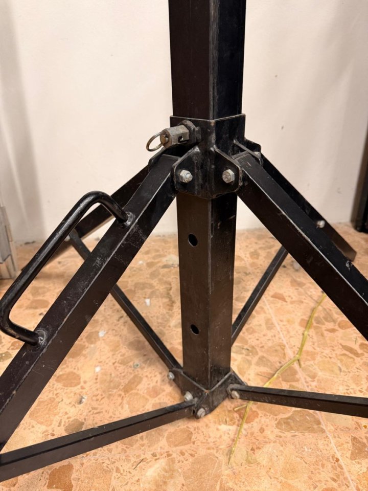 2 torres elevadoras VMB TE-034 (3,8 m, 125 kg) de segunda mano · Foto 5 de 6 · Alicante · 650 €
