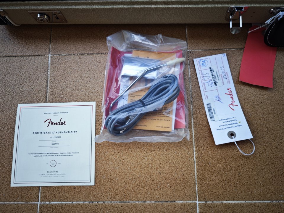 Fender Eric Johnson Stratocaster de segunda mano · Foto 5 de 10 · Girona · 2100 €