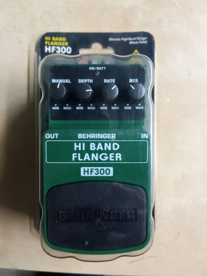 Behringer HF300 Hi Band Flanger (clon Boss HF-2)