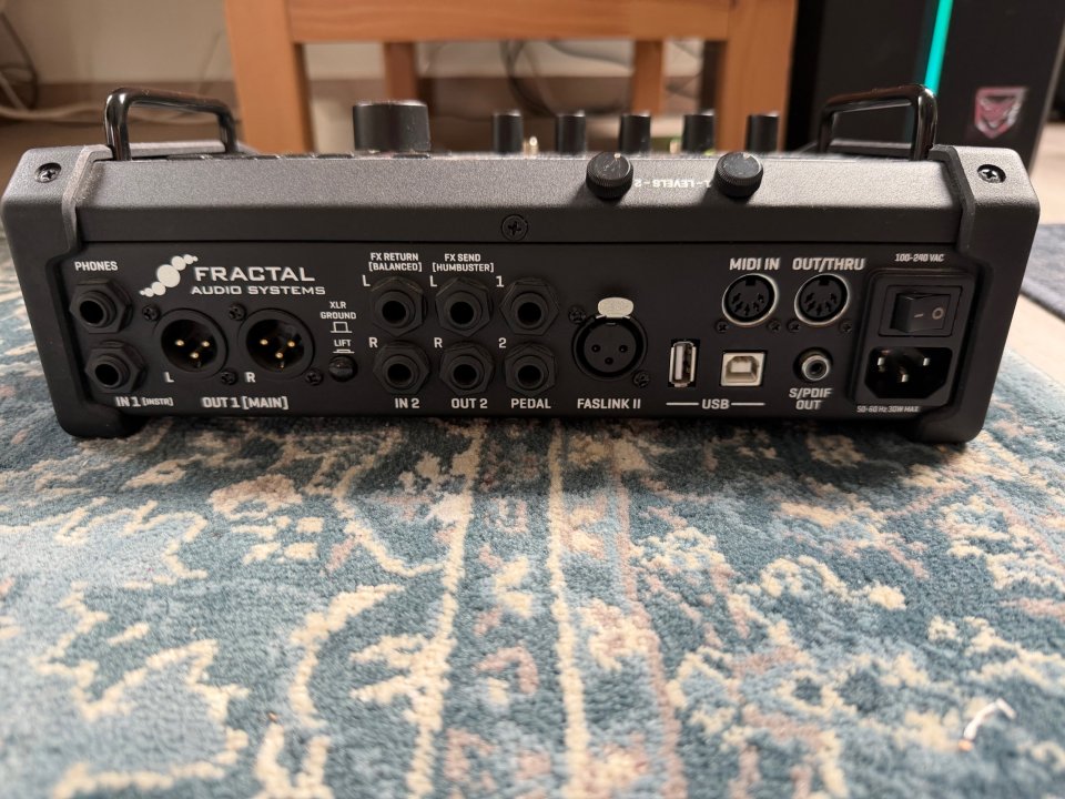 Fractal Audio FM3 (2023) - Firmware 12.0 (Envio incluido)
