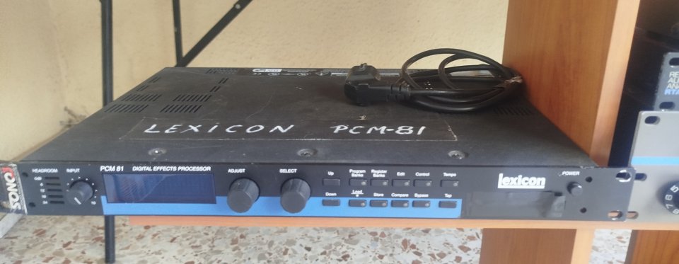 Venta material por cierre actividad profesional de segunda mano · Foto 2 de 10 · Alicante · 10 €