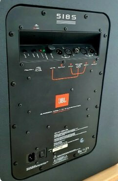 2 Subwoofers JBL Eon 518 auto amplificados