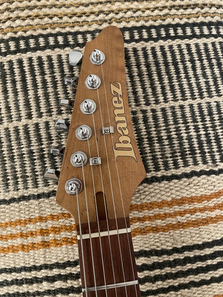 Ibanez Standart de segunda mano · Foto 3 de 8 · Gipuzkoa