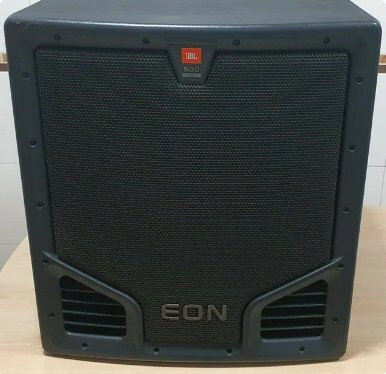 2 Subwoofers JBL Eon 518 auto amplificados