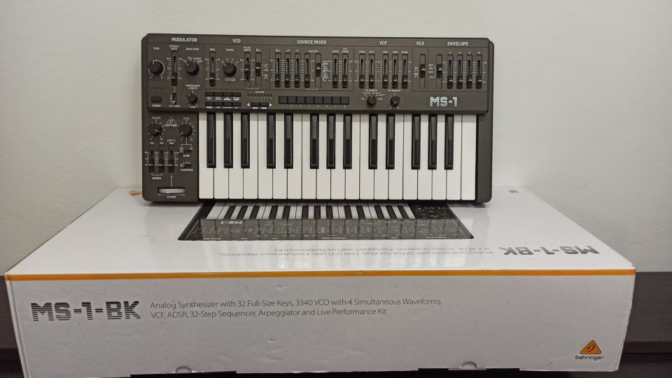 Behringer MS-1
