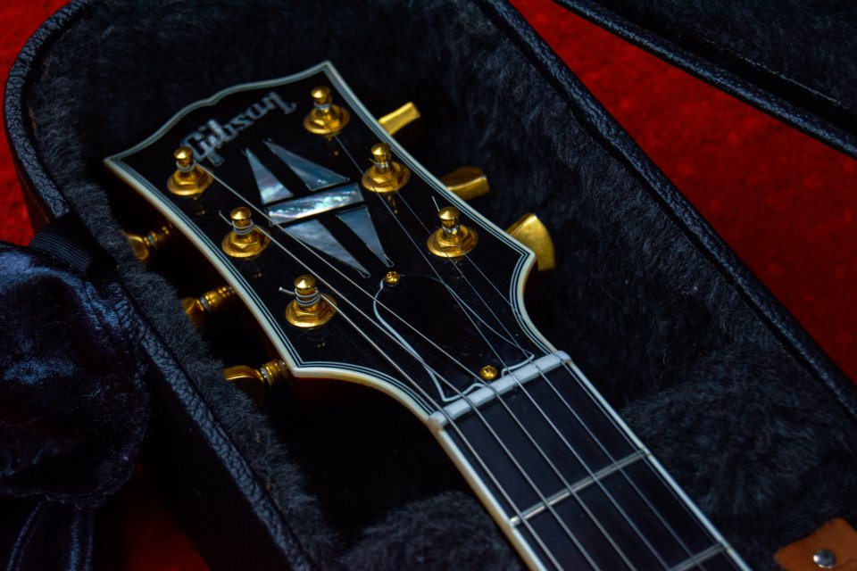 Gibson ES-137 Custom – Candy Apple Red (2011)