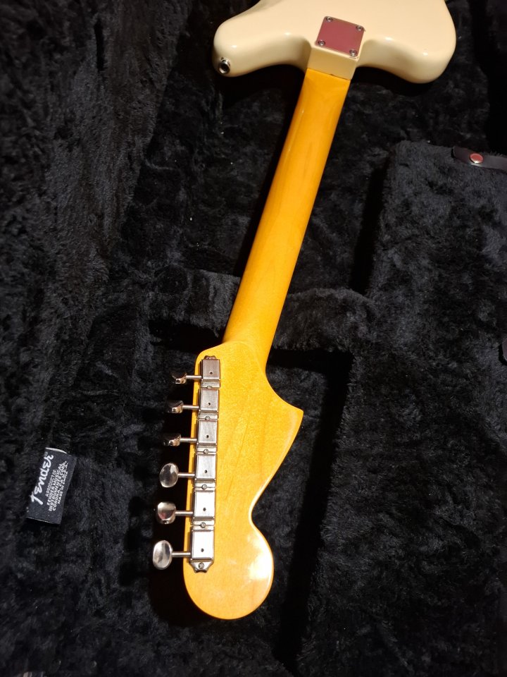 Guitarra modelo Jaguar