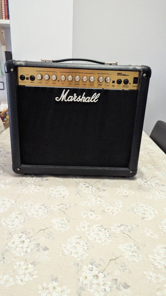 Marshall MG30DFX de segunda mano · Foto 2 de 7 · Barcelona · 75 €