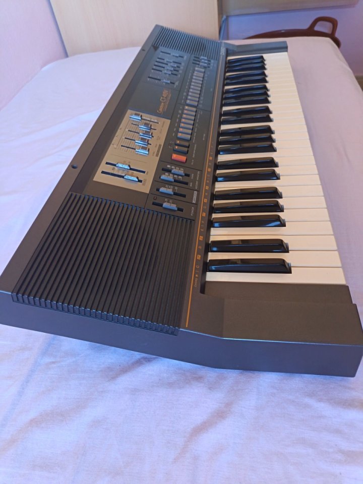 Casio CT 410V de segunda mano · Foto 2 de 4 · Illes Balears · 250 €
