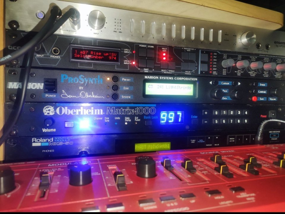 Access Virus Rack XL