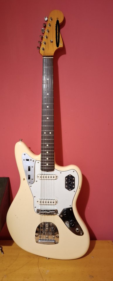 Guitarra modelo Jaguar