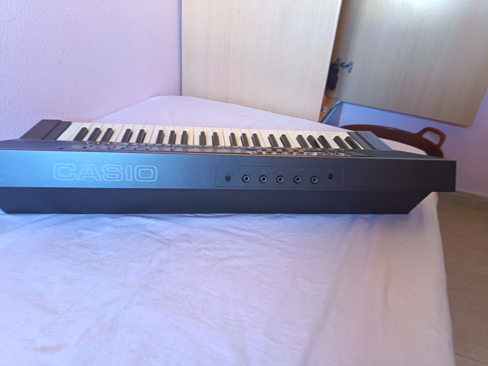 Casio CT 410V de segunda mano · Foto 4 de 4 · Illes Balears · 250 €