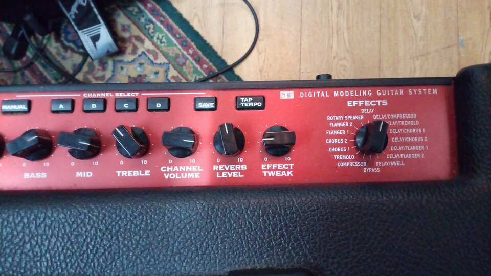 Guitarra electrica Ibanez + Ampli Line 6 de segunda mano · Foto 8 de 10 · A Coruña · 550 €