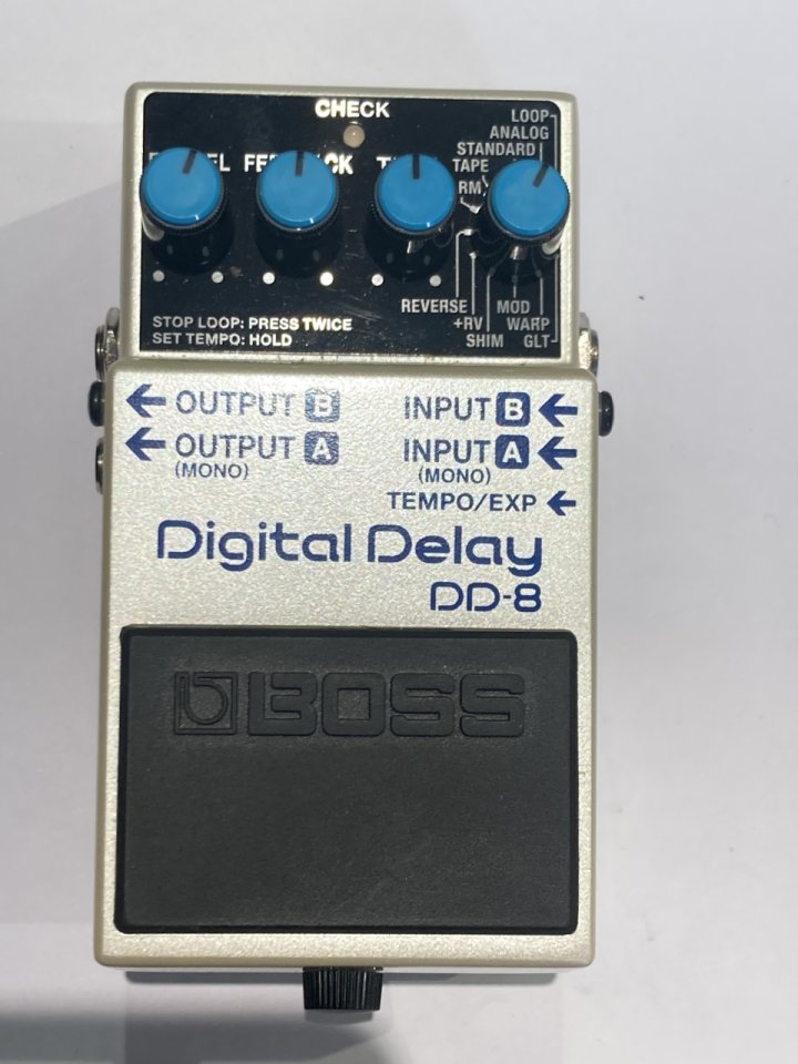 Pedal boss DD-8 de segunda mano · Foto 1 de 7 · Valencia · 85 €