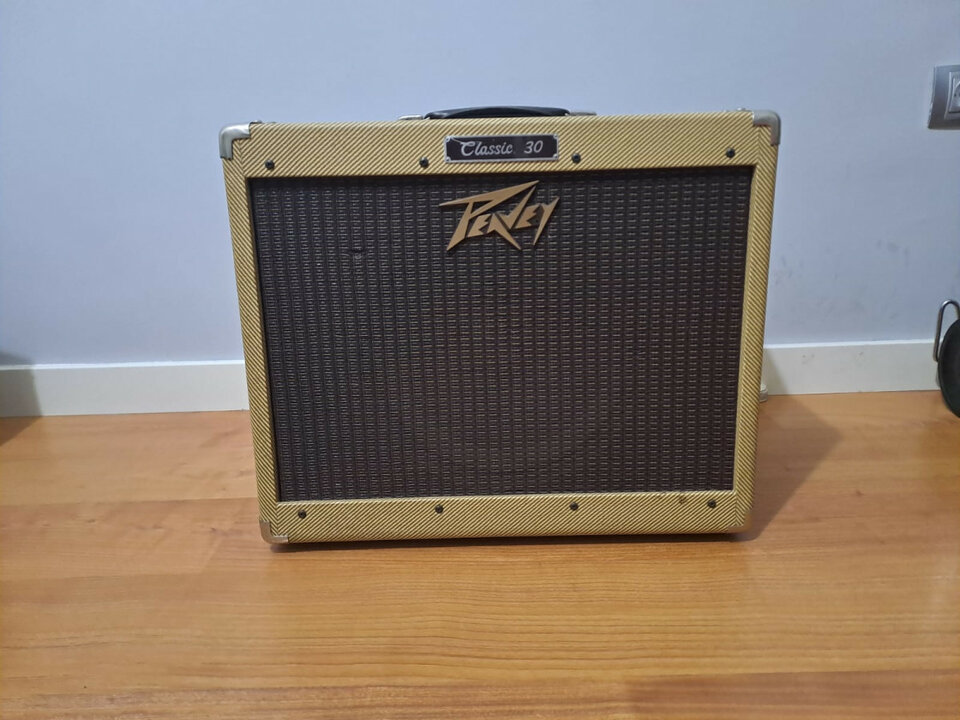 Amplificador Peavey Classic 30 mejorado por Pedro Vecino