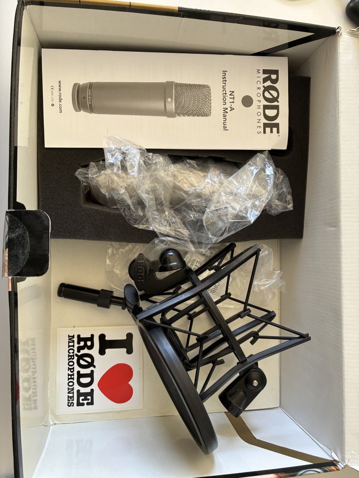 Micro RØDE NT1-A de segunda mano · Foto 10 de 10 · Madrid · 100 €