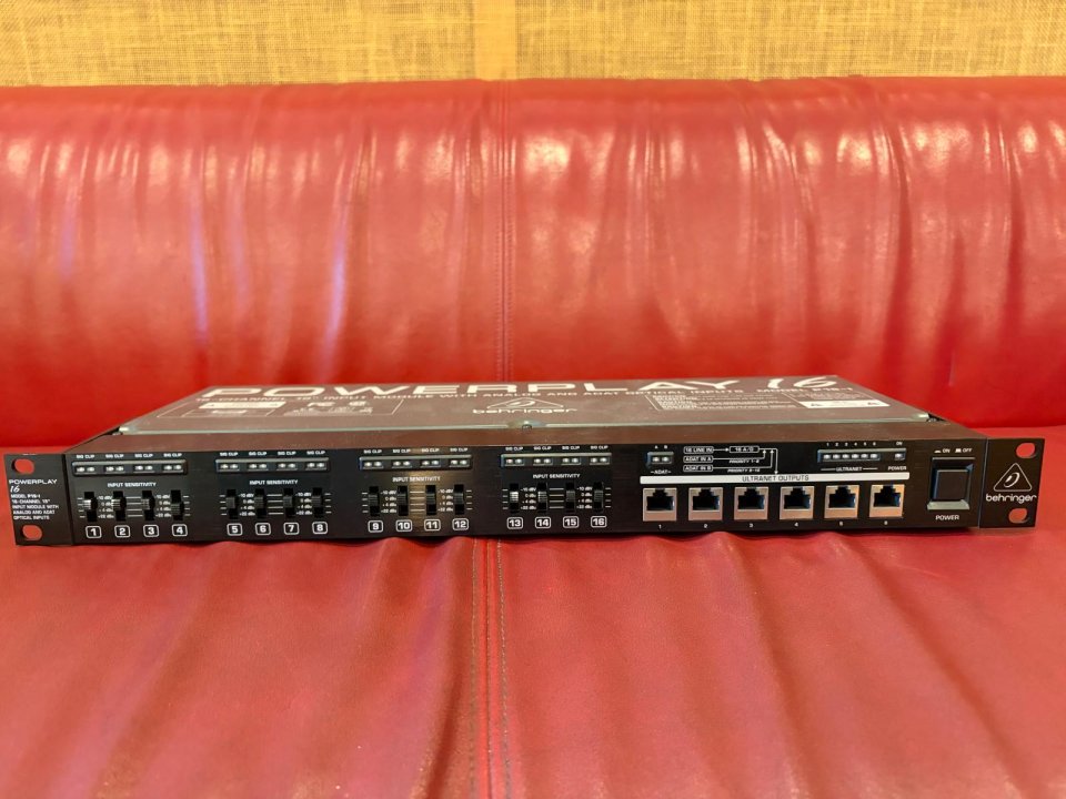 Behringer POWERPLAY 16 de segunda mano · Foto 1 de 3 · Barcelona · 120 €