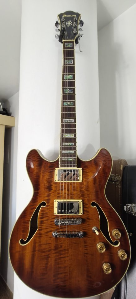 Ibanez AS83-VLS-12-01 de segunda mano · Foto 1 de 8 · Girona · 475 €