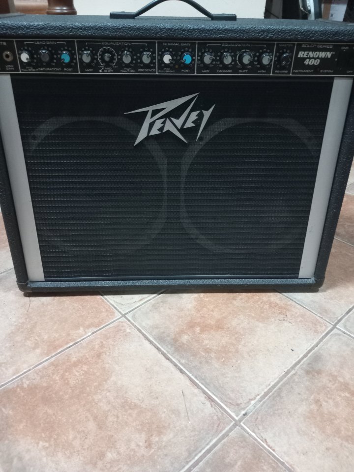 Peavey Renown 400