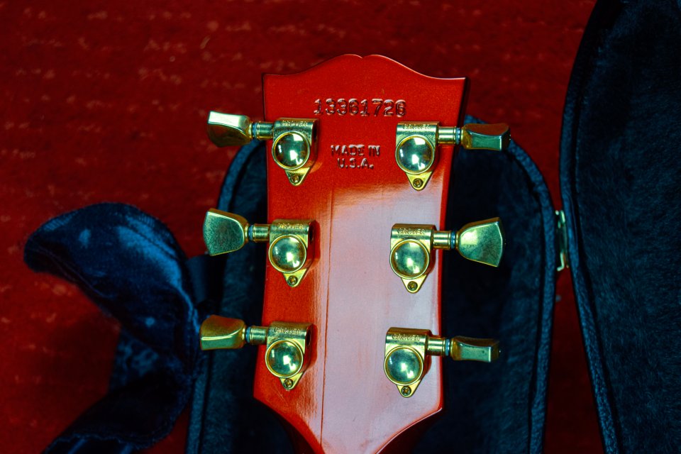 Gibson ES-137 Custom – Candy Apple Red (2011)