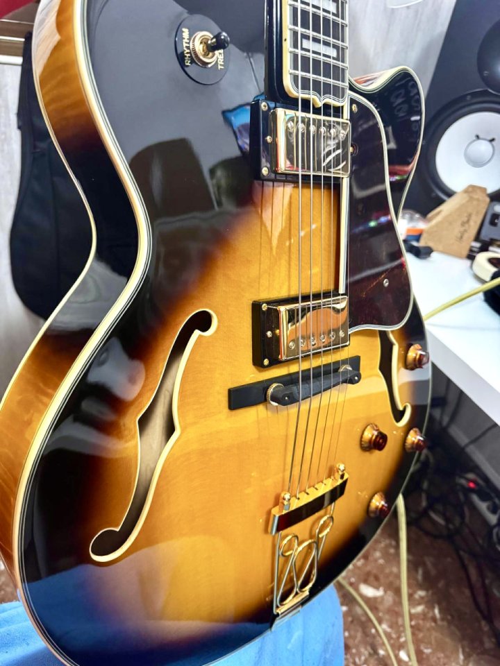 Epiphone emperador Joe pass