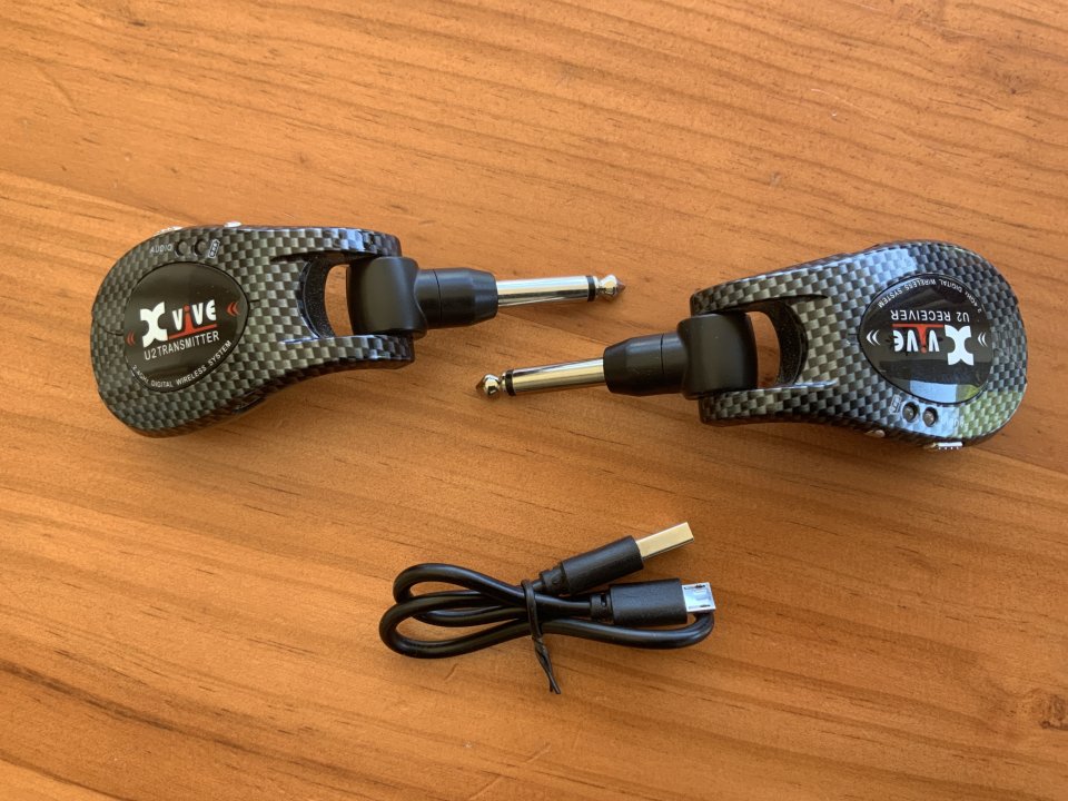 XVive Wireless System U2 Carbon de segunda mano · Foto 4 de 4 · Girona · 80 €
