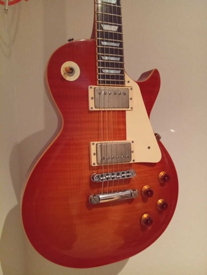 Edwards LP 125 Burstbuckers de segunda mano · Foto 1 de 9 · Valencia · 900 €