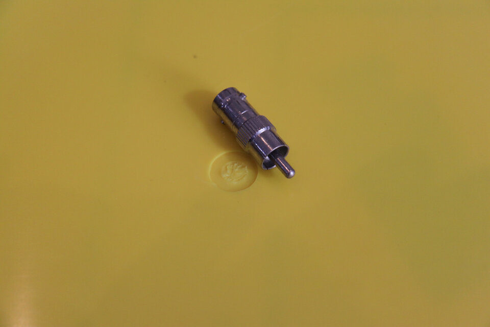 Adaptador BNC HEMBRA - RCA MACHO 4 X 2€ +envío Nuevos