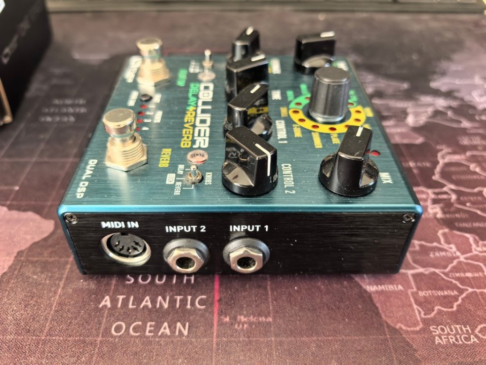 Source Audio Collider Delay+Reverb (Envío incluido)