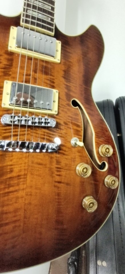 Ibanez AS83-VLS-12-01 de segunda mano · Foto 3 de 8 · Girona · 475 €