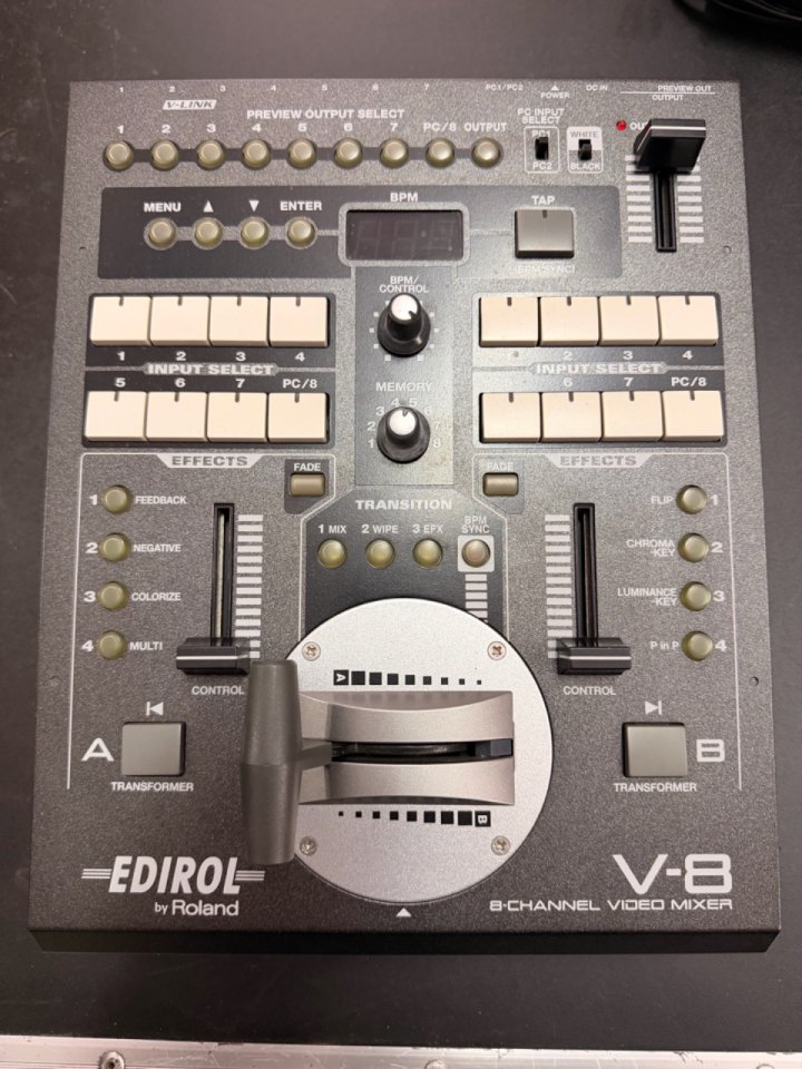 Roland Edirol V8 de segunda mano · Foto 3 de 3 · Málaga · 300 €
