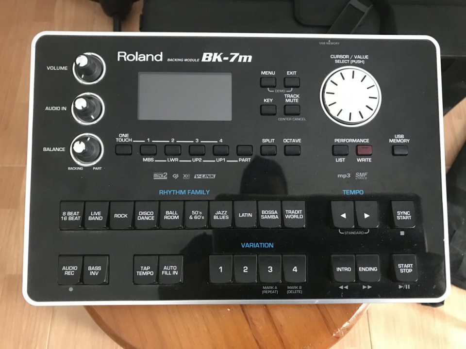Modulo de Acompañamiento Roland BK-7m