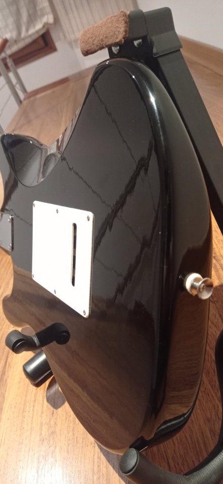 Guitarra eléctrica Squier Corea 1989 nueva de segunda mano · Foto 10 de 10 · Cuenca · 210 €