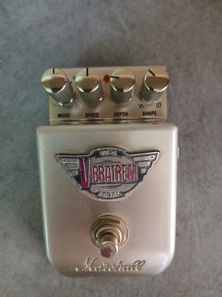 Pedal Vibrato Marshall VT-1 de segunda mano · Foto 3 de 7 · Valencia · 60 €