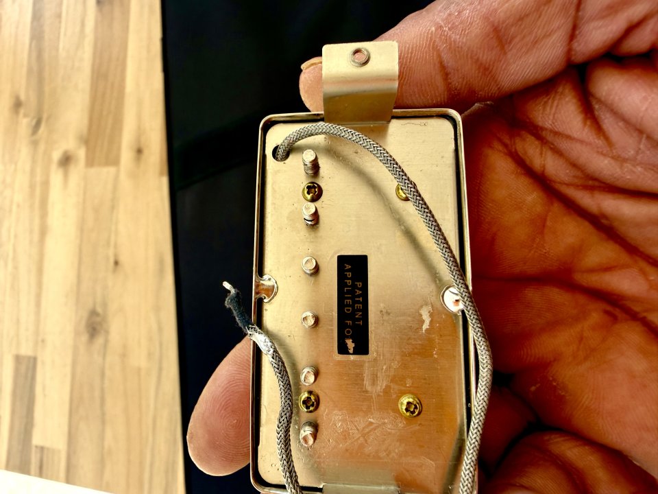 Pastillas mástil y puente Gibson de segunda mano · Foto 1 de 3 · Alicante · 190 €