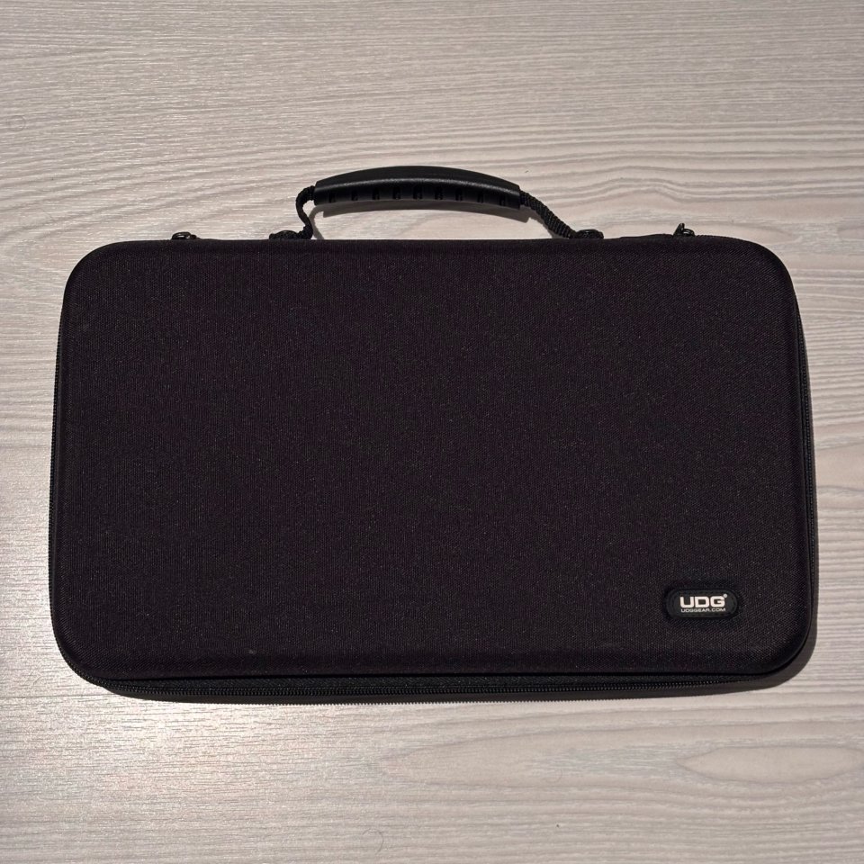 Native Instruments Maschine Mikro MK3 + UDG Case de segunda mano · Foto 5 de 5 · A Coruña · 150 €