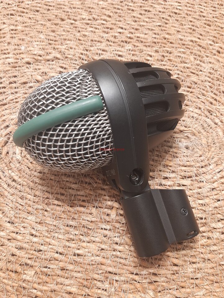akg d112 mkII de segunda mano · Foto 2 de 4 · Tarragona · 95 €