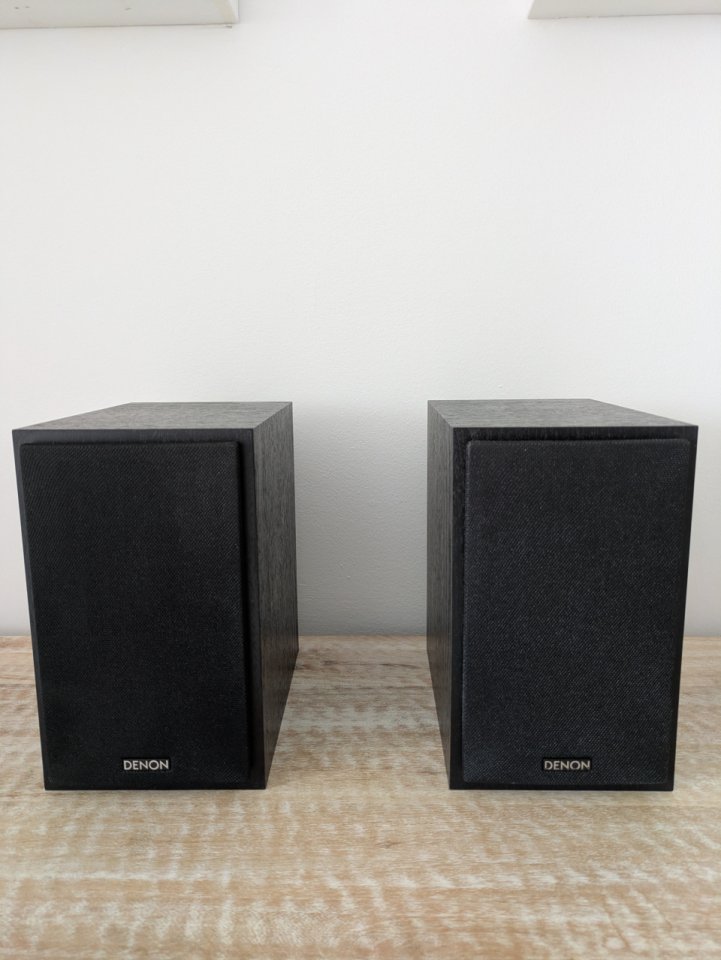 ALTAVOCES DENON de segunda mano · Foto 1 de 4 · Málaga · 70 €