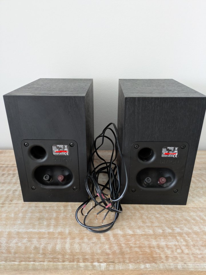ALTAVOCES DENON de segunda mano · Foto 2 de 4 · Málaga · 70 €