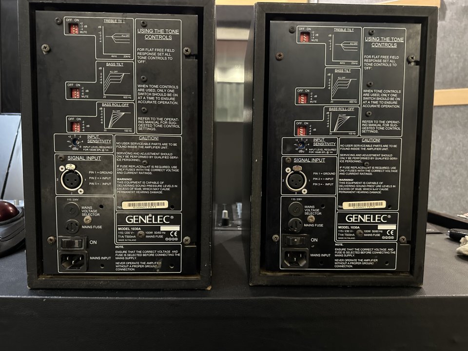 GENELEC 1030A de segunda mano · Foto 2 de 6 · Navarra · 800 €