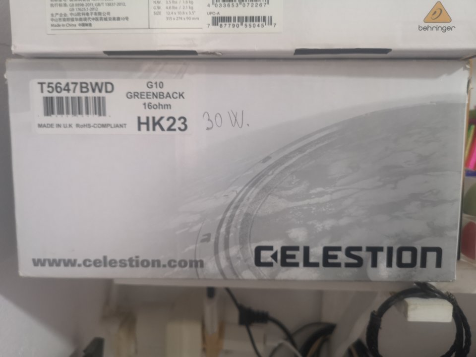 Pantalla con altavoz greemback G10 30w de segunda mano · Foto 9 de 9 · Alicante · 120 €