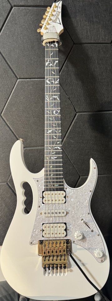 Ibanez JEM7VP-WH Guitarra Premium Steve Vai