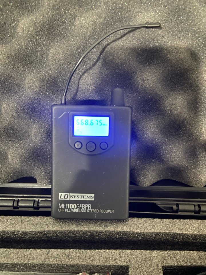 In Ear Monitoring + Flight case