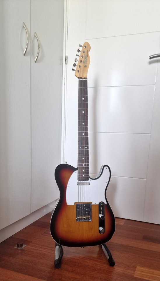 REBAJON FIN DE SEMANA Telecaster tokai ate106b ys/r