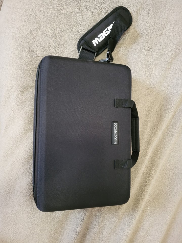 Akai MPC Live II de segunda mano · Foto 1 de 10 · A Coruña · 800 €