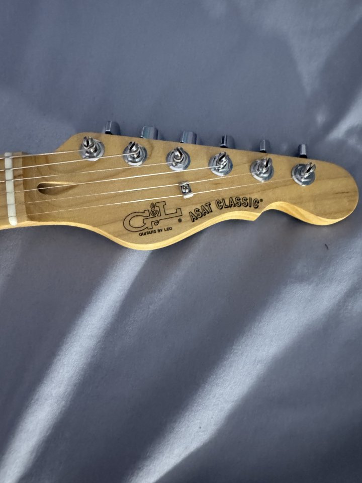 G&L Fullerton Deluxe Asat Classic USA de segunda mano · Foto 3 de 4 · Sevilla · 1300 €