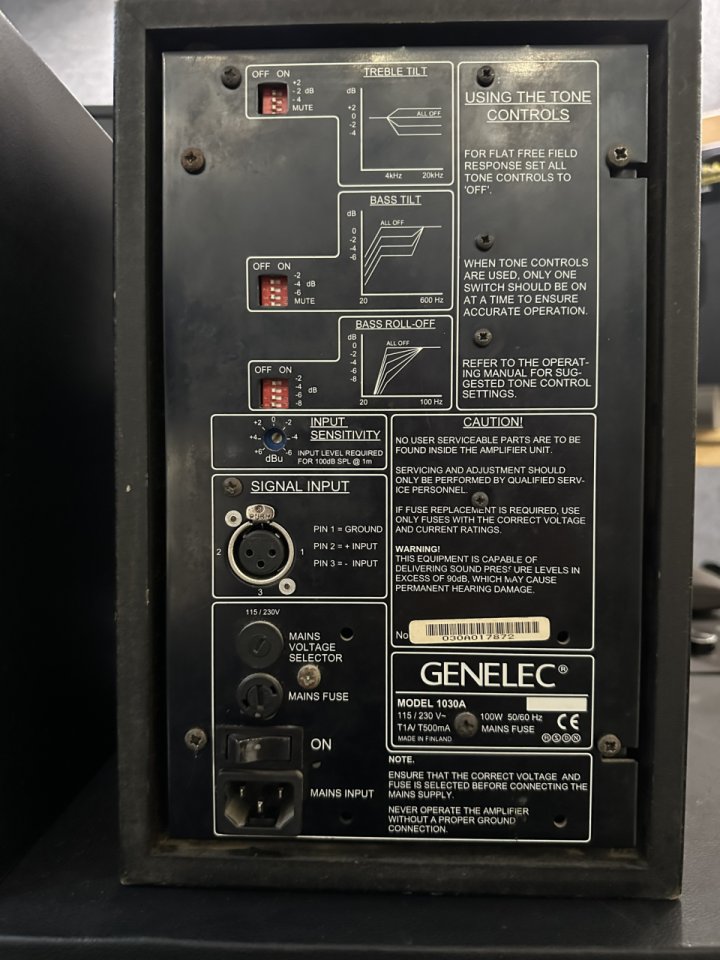 GENELEC 1030A de segunda mano · Foto 5 de 6 · Navarra · 800 €